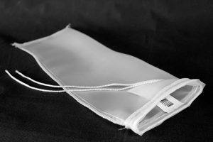 Filter bag with string