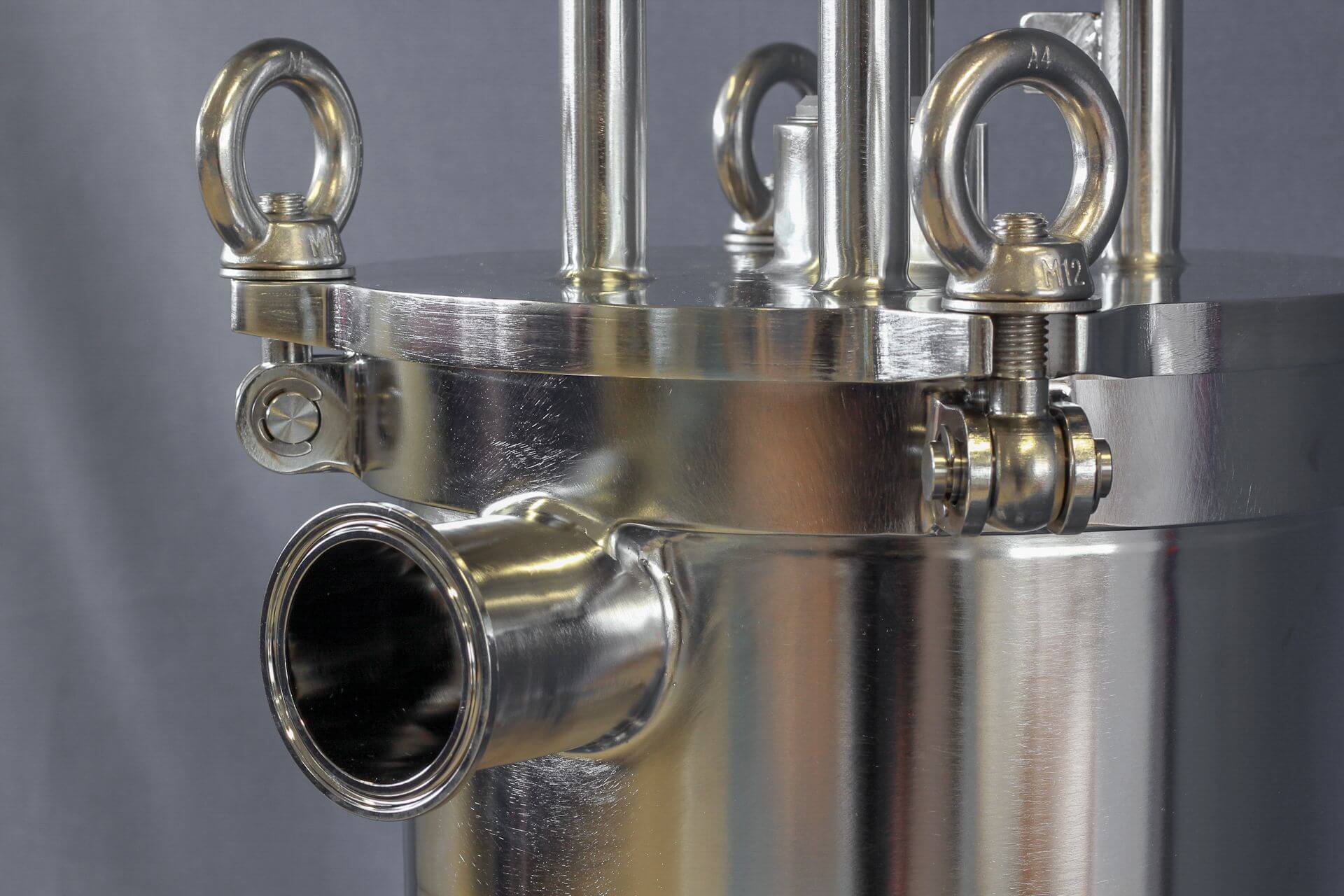 Automatic selfcleaning filter for viscous products